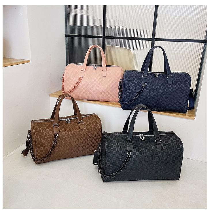 4 Colors Luxury Large Capacity Pu Leather Pure Color Chain Tote Bags Workout Overnight Duffle Bag